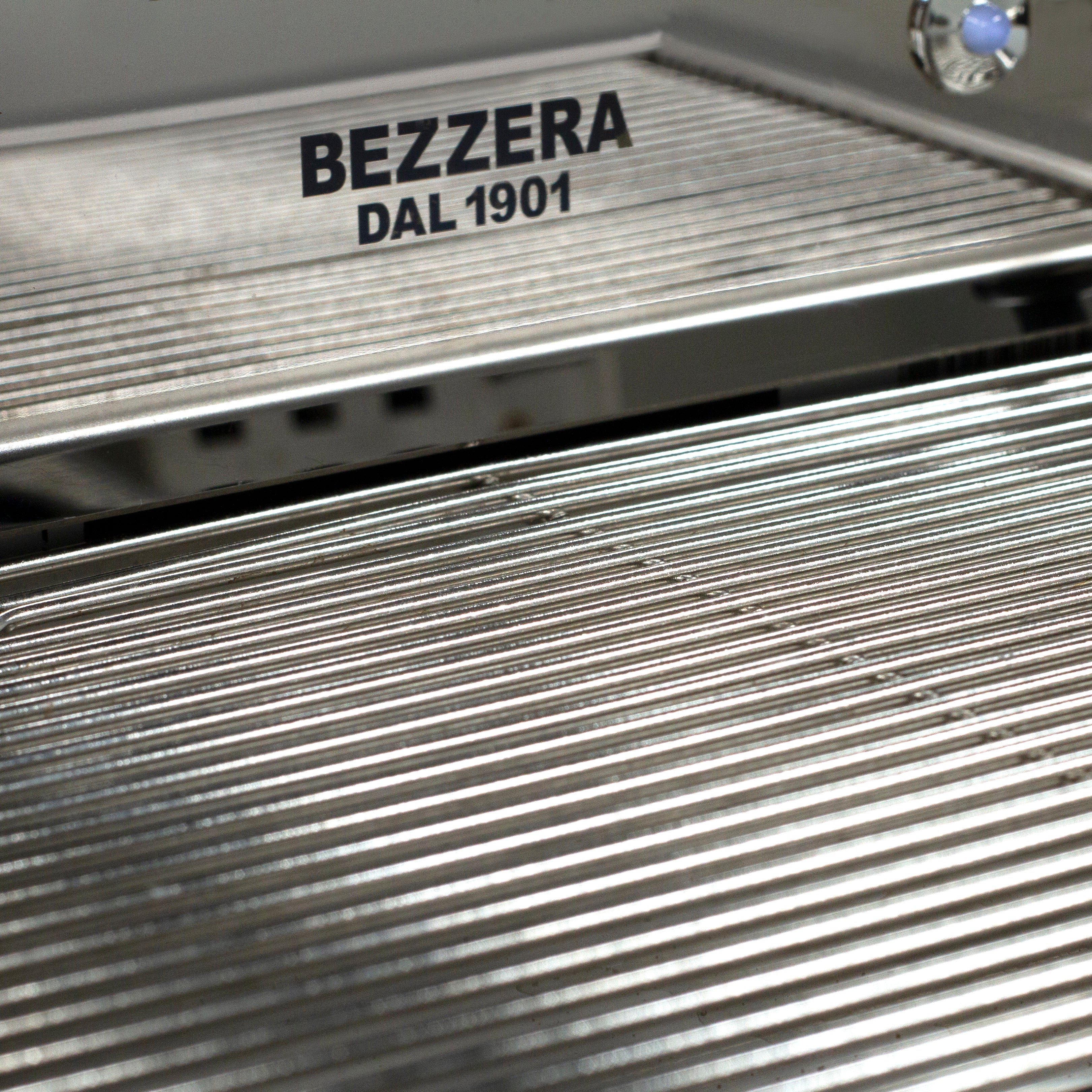 Bezzera BZ13 DE Espresso Machine - Special Edition - Image 7
