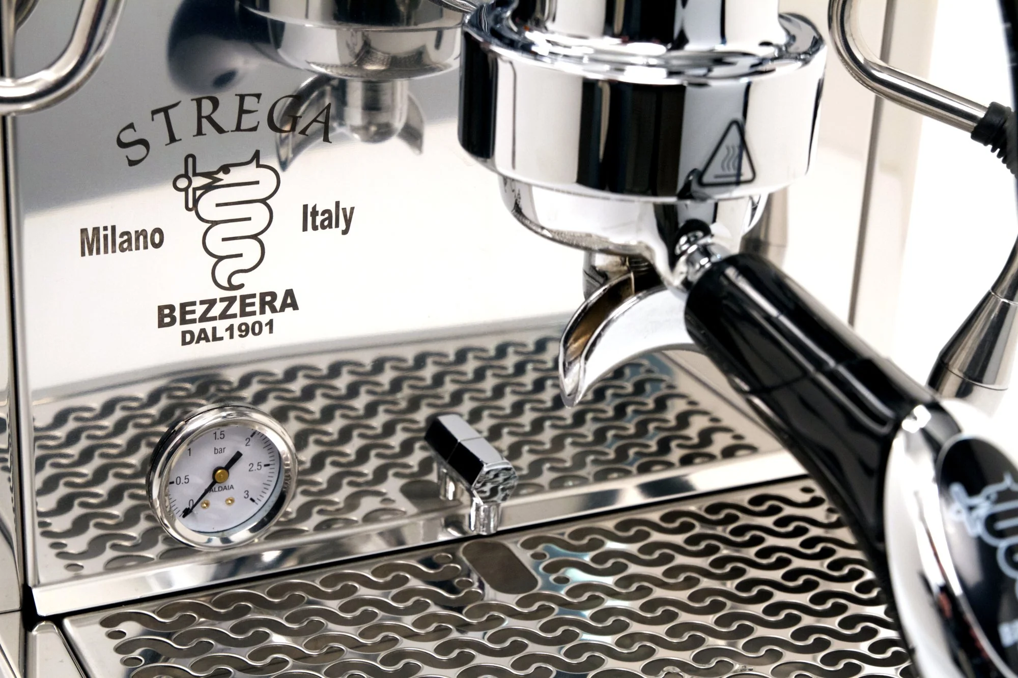Bezzera Strega Lever Espresso Machine - Image 4