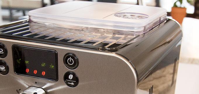 Gaggia Brera Espresso Machine in Black - Image 17