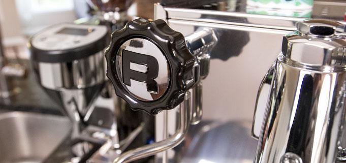 Rocket Espresso Appartamento - Iridescent Panels - Image 11